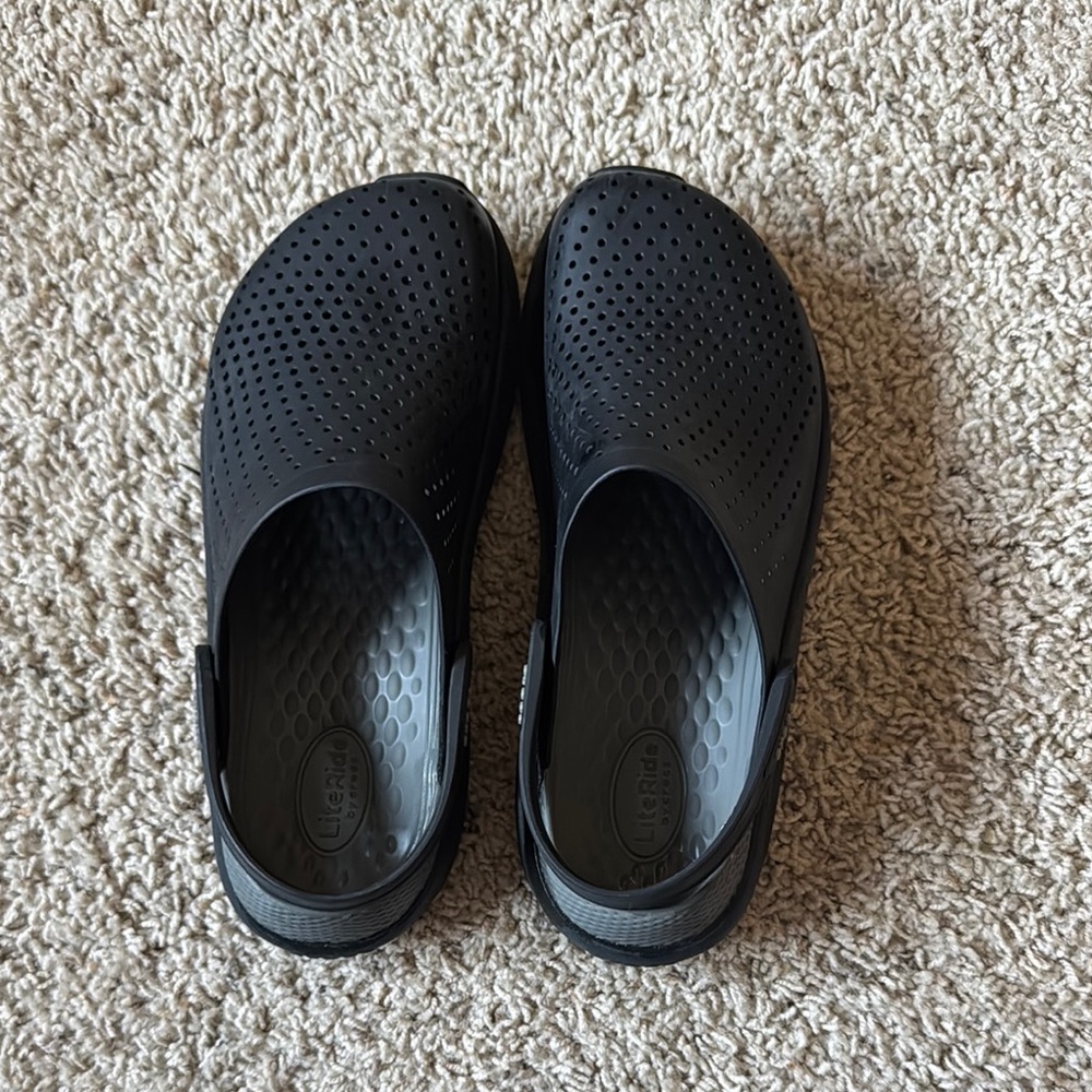 InMotion Crocs Black Slip-On Clogs